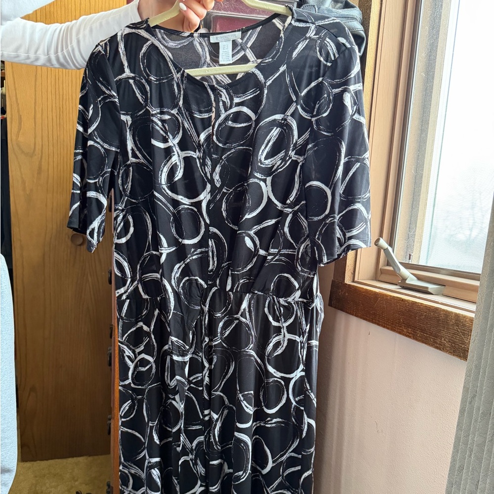 London Times Black and White Circle Print Midi Dress